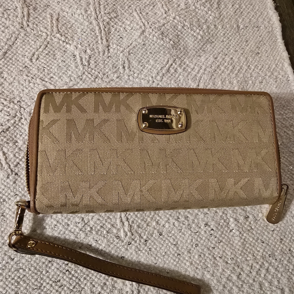 Michael Kors Tan Wallet